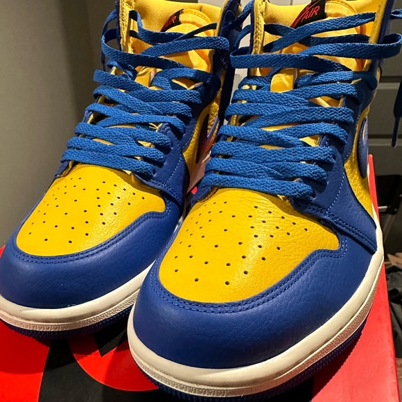 Jordan 1 Laney (Worn twice) - Picture 3 of 6